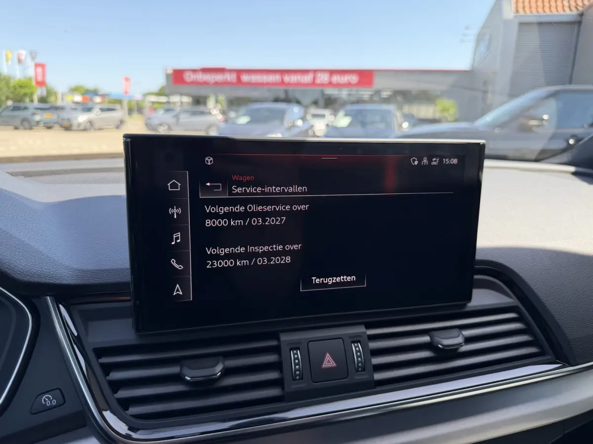 55 TFSI e S Line Luchtvering Trekhaak Panoramadak Achteruitrijcamera 21 Inch DAB Keyless Entry