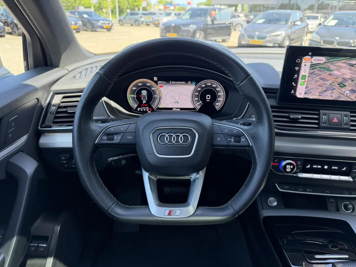 55 TFSI e S Line Luchtvering Trekhaak Panoramadak Achteruitrijcamera 21 Inch DAB Keyless Entry