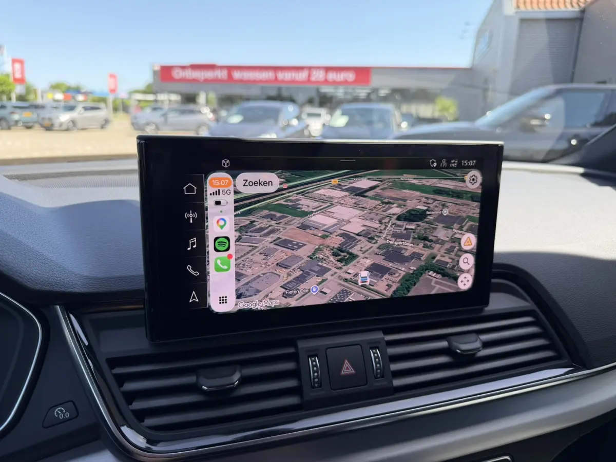 55 TFSI e S Line Luchtvering Trekhaak Panoramadak Achteruitrijcamera 21 Inch DAB Keyless Entry