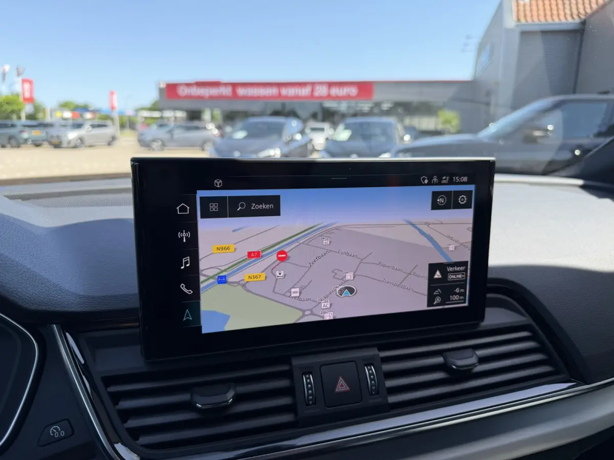 55 TFSI e S Line Luchtvering Trekhaak Panoramadak Achteruitrijcamera 21 Inch DAB Keyless Entry