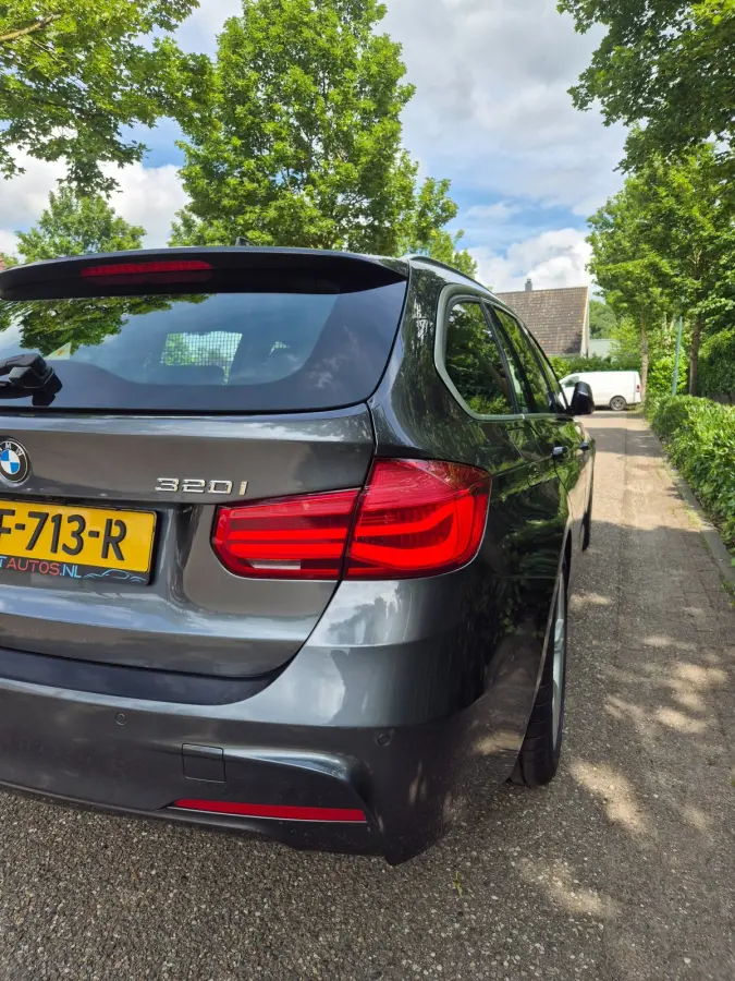320i M Sport High Ex Panorama A CarPlay Keyless Virtual dash Camera Touring