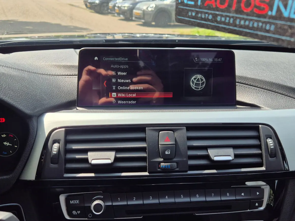 320i M Sport High Ex Panorama A CarPlay Keyless Virtual dash Camera Touring