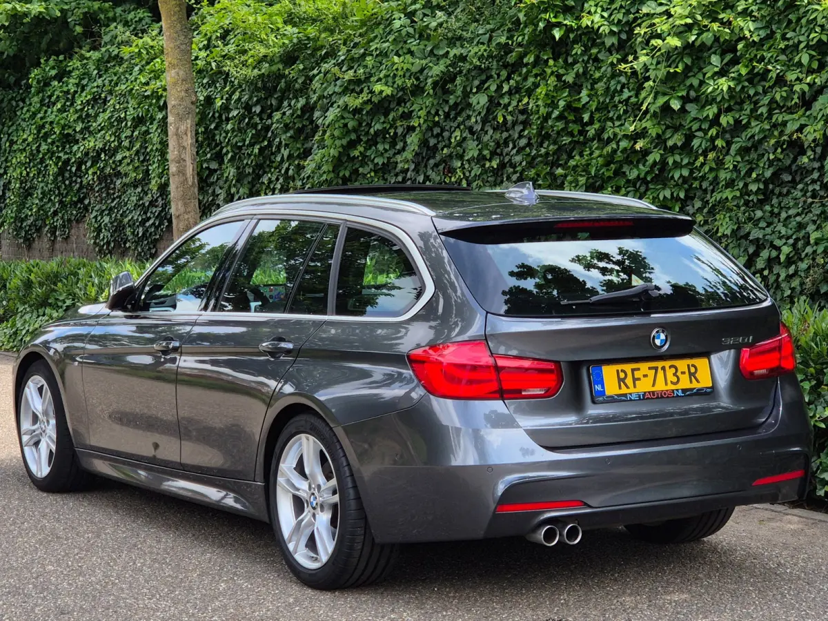 320i M Sport High Ex Panorama A CarPlay Keyless Virtual dash Camera Touring