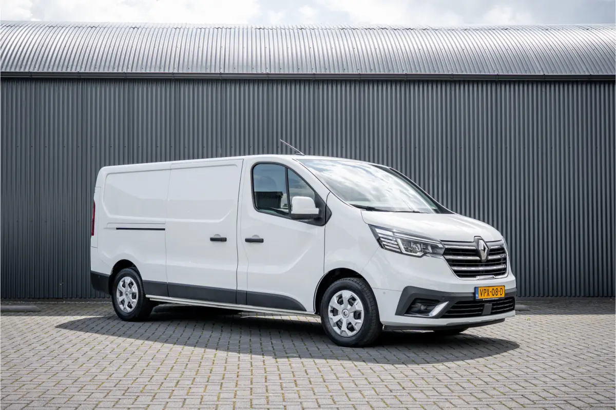**2.0 dCi 110 L2H1 | 1e Eigenaar | LED | Camera | Cruise | PDC | Airco**