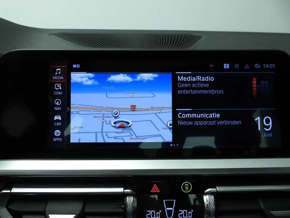 320i | LED | Navigatie | Schuifdak | Sportstoelen | DAB | Hifi speakers | Alu 18 inch