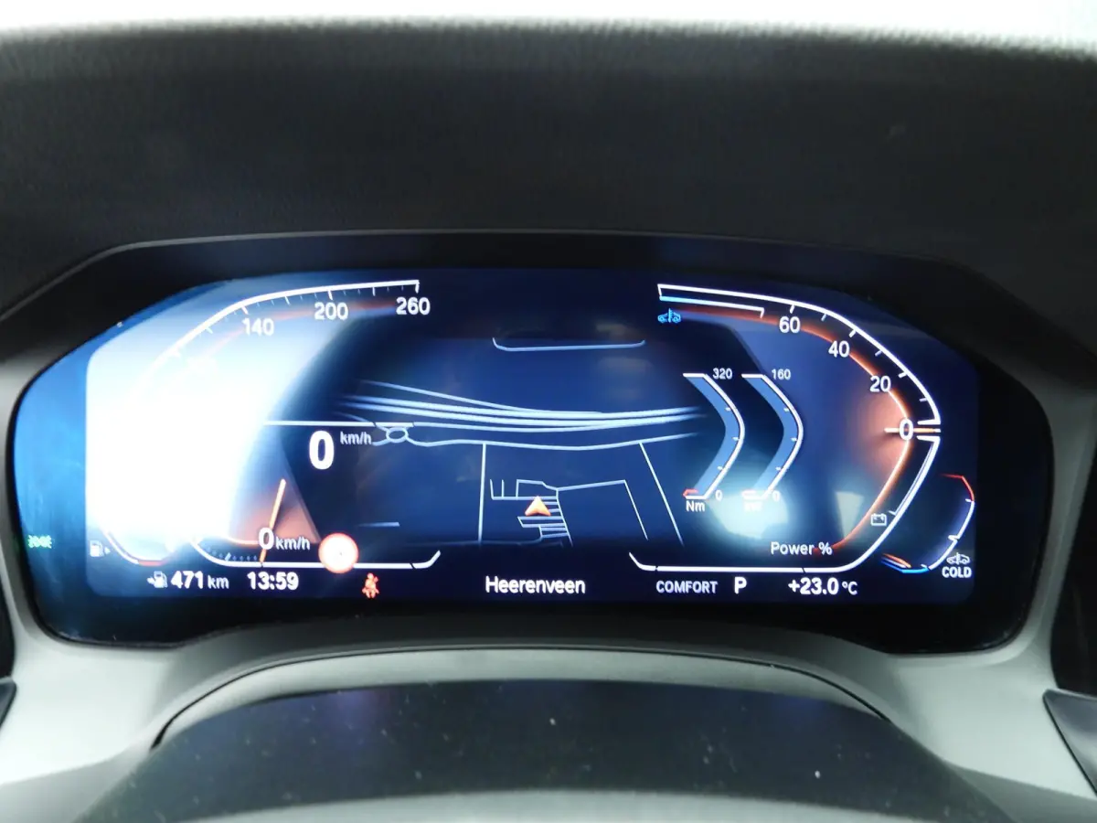 320i | LED | Navigatie | Schuifdak | Sportstoelen | DAB | Hifi speakers | Alu 18 inch