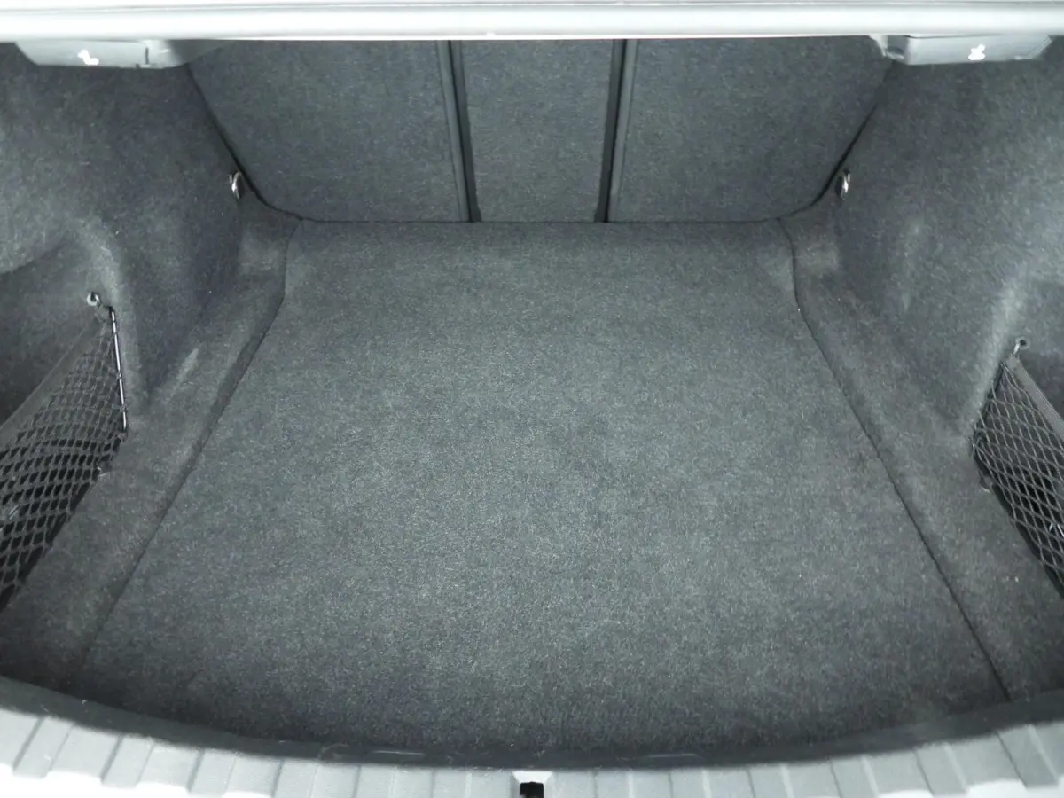 320i | LED | Navigatie | Schuifdak | Sportstoelen | DAB | Hifi speakers | Alu 18 inch