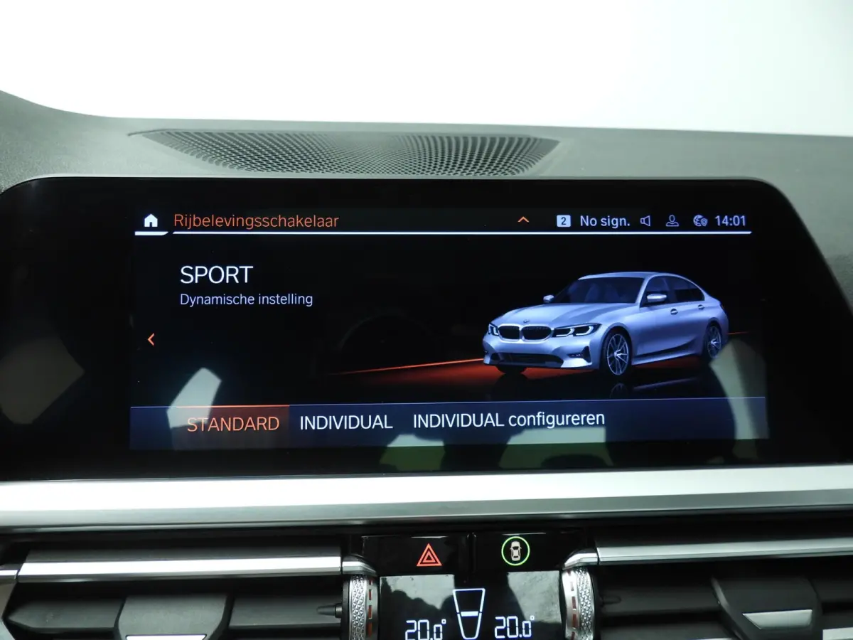 320i | LED | Navigatie | Schuifdak | Sportstoelen | DAB | Hifi speakers | Alu 18 inch