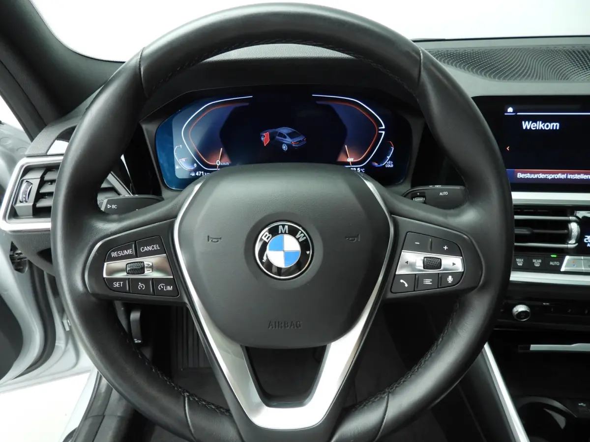 320i | LED | Navigatie | Schuifdak | Sportstoelen | DAB | Hifi speakers | Alu 18 inch