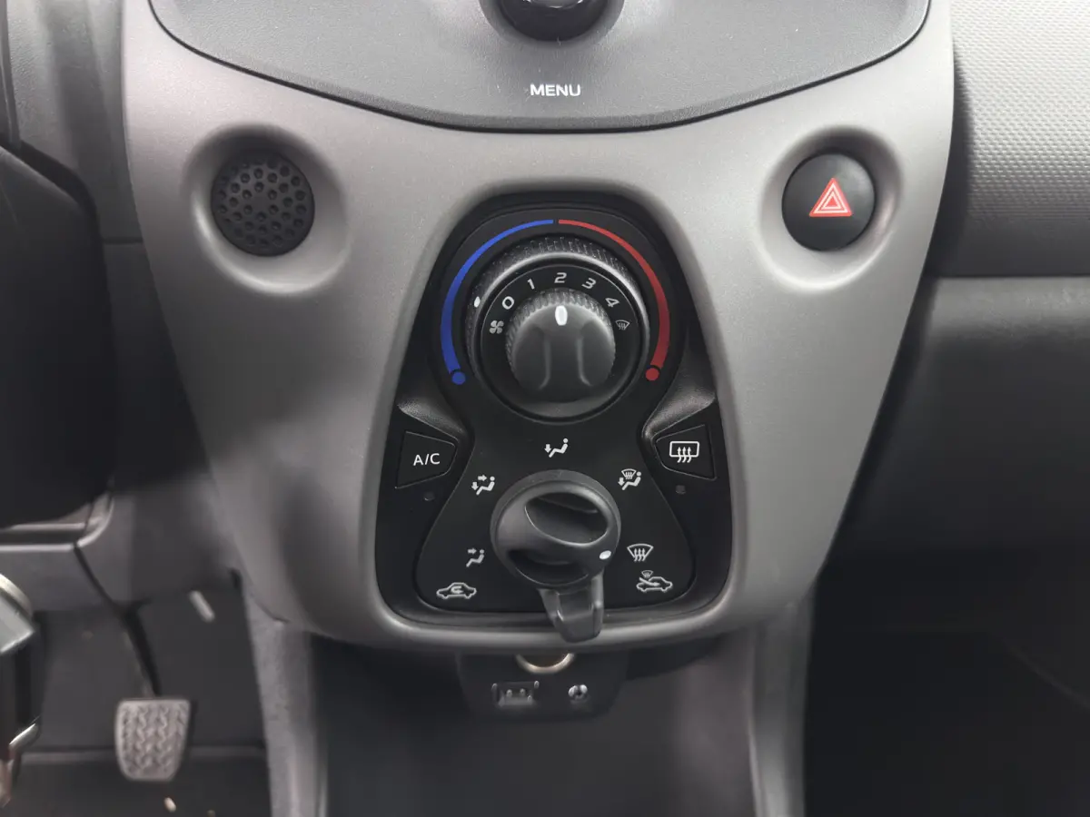 1.0 e-VTi Active *AIRCO | COMFORTSEATS | RADIO*
