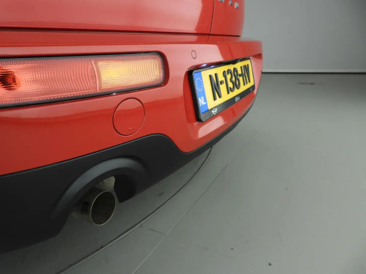One Classic | LED | Navigatie | Panoramadak | Sportstoelen | Achteruitrijcamera | Alu wielen 17 inch