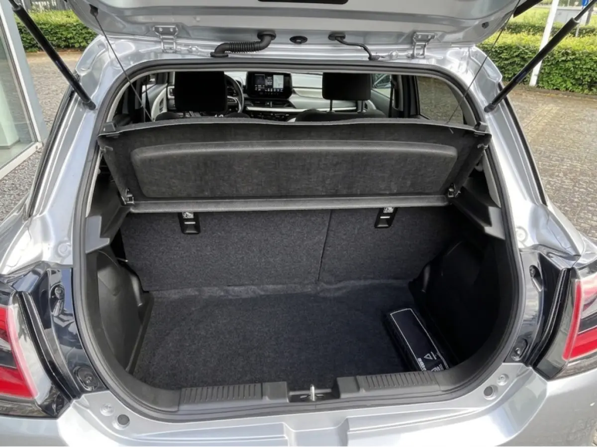 1.2 Smart Hybrid Select CVT Automaat | Meerdere kleuren beschikbaar | €2.200,- voordeel | Adapt. Cruise | Camera | Stoelverwarming | 16'' | Dodehoek | Carplay/Android Auto | Smart Entry |