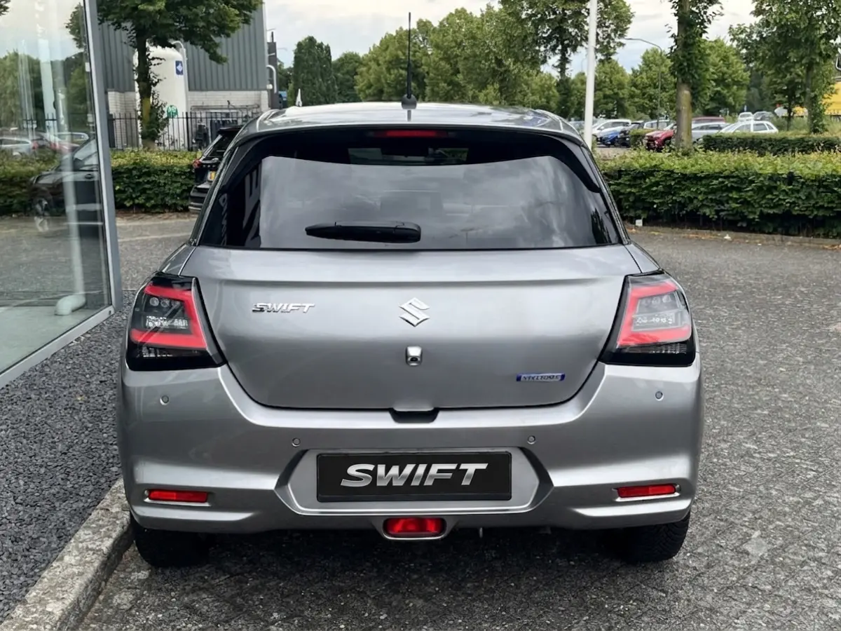 1.2 Smart Hybrid Select CVT Automaat | Meerdere kleuren beschikbaar | €2.200,- voordeel | Adapt. Cruise | Camera | Stoelverwarming | 16'' | Dodehoek | Carplay/Android Auto | Smart Entry |