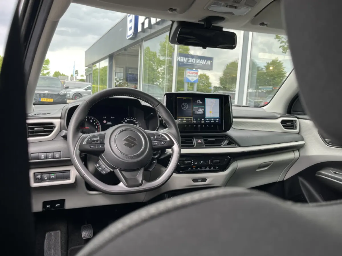 1.2 Smart Hybrid Select | Meerdere kleuren beschikbaar | €2.200,- voordeel | Adapt. Cruise | Camera | Stoelverwarming | 16'' | Dodehoek | Carplay/Android Auto | Smart Entry |