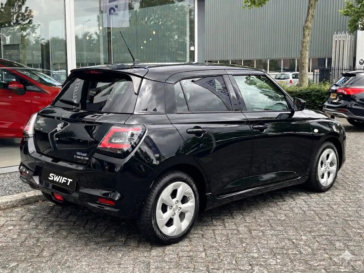 1.2 Smart Hybrid Select CVT Automaat | Meerdere kleuren beschikbaar | €2.200,- voordeel | Adapt. Cruise | Camera | Stoelverwarming | 16'' | Dodehoek | Carplay/Android Auto | Smart Entry |