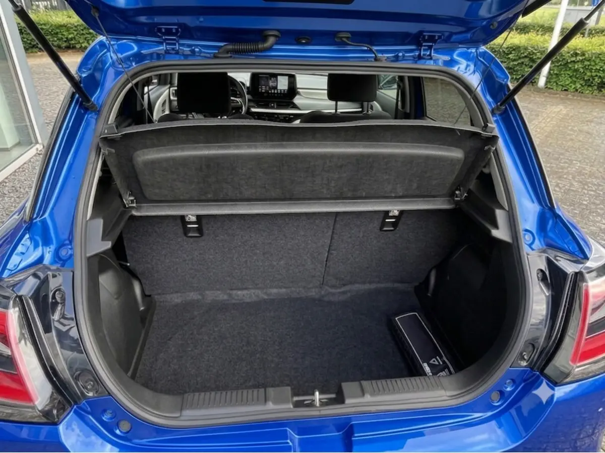 1.2 Smart Hybrid Select CVT Automaat | Meerdere kleuren beschikbaar | €2.200,- voordeel | Adapt. Cruise | Camera | Stoelverwarming | 16'' | Dodehoek | Carplay/Android Auto | Smart Entry |