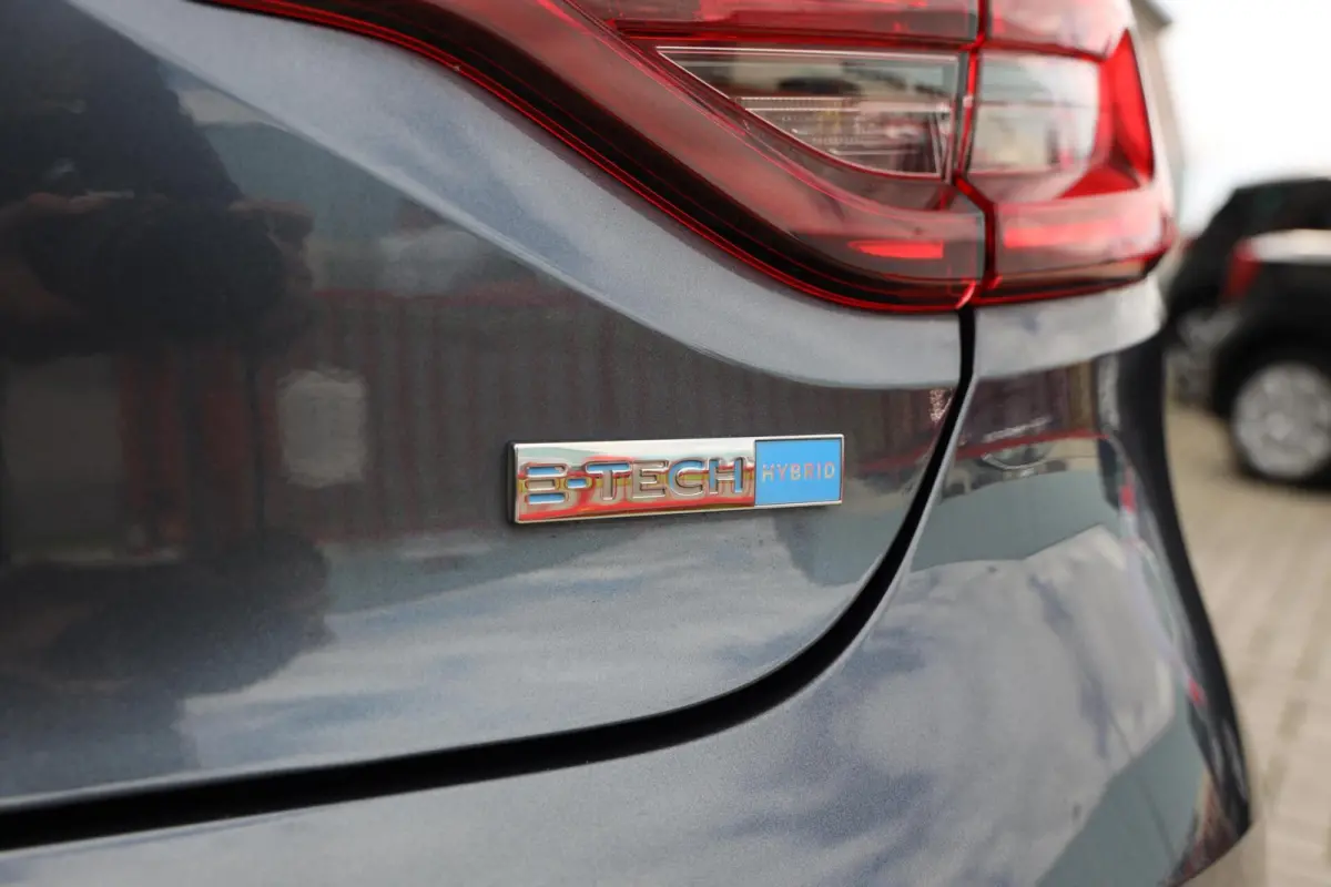 1.6 E-Tech Hybrid 140 Business Zen|Camera|Automaat|Dealer OH|