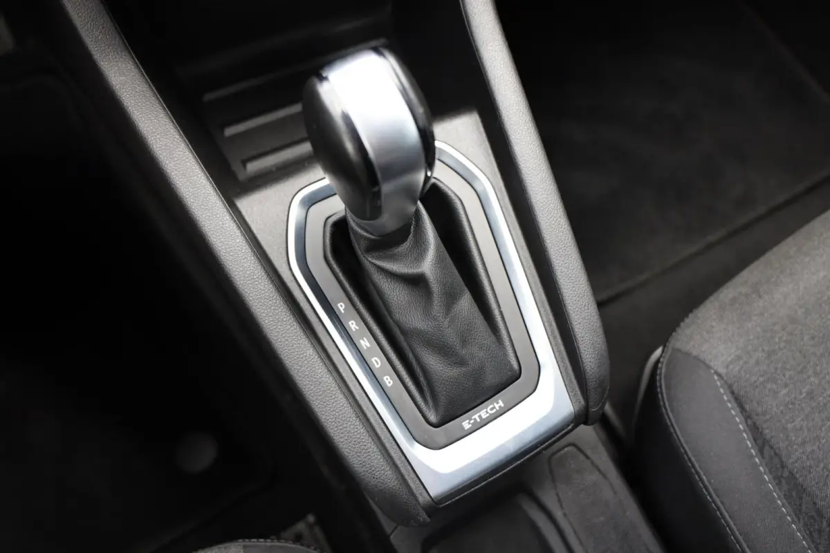 1.6 E-Tech Hybrid 140 Business Zen|Camera|Automaat|Dealer OH|