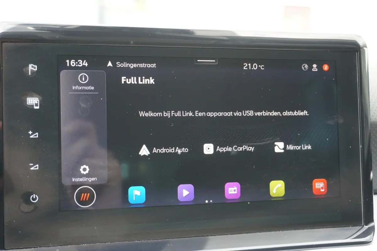 1.0 EcoTSI 95pk Style Business Intense | Digitaal Dash | Stoelverwarming | Full Link | LED | Cruise