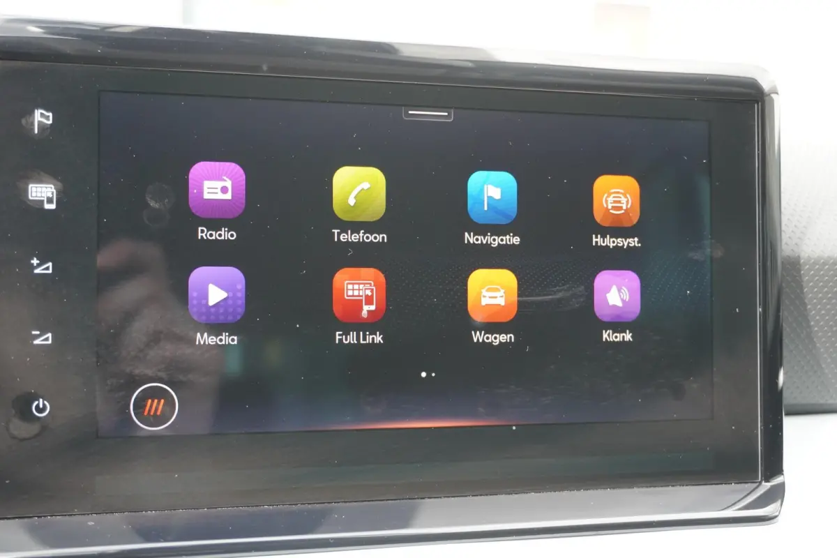 1.0 EcoTSI 95pk Style Business Intense | Digitaal Dash | Stoelverwarming | Full Link | LED | Cruise