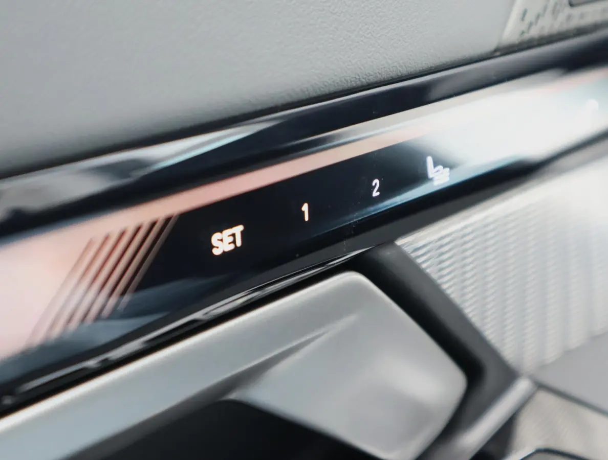530e xDrive M Sport | Pano | Memory | Lazer | HUD | H+K | Bomvol