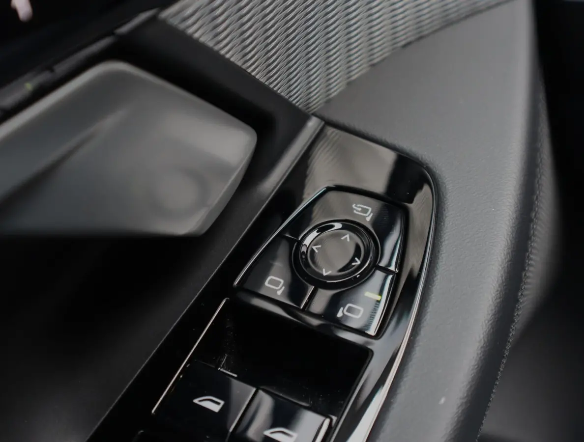530e xDrive M Sport | Pano | Memory | Lazer | HUD | H+K | Bomvol