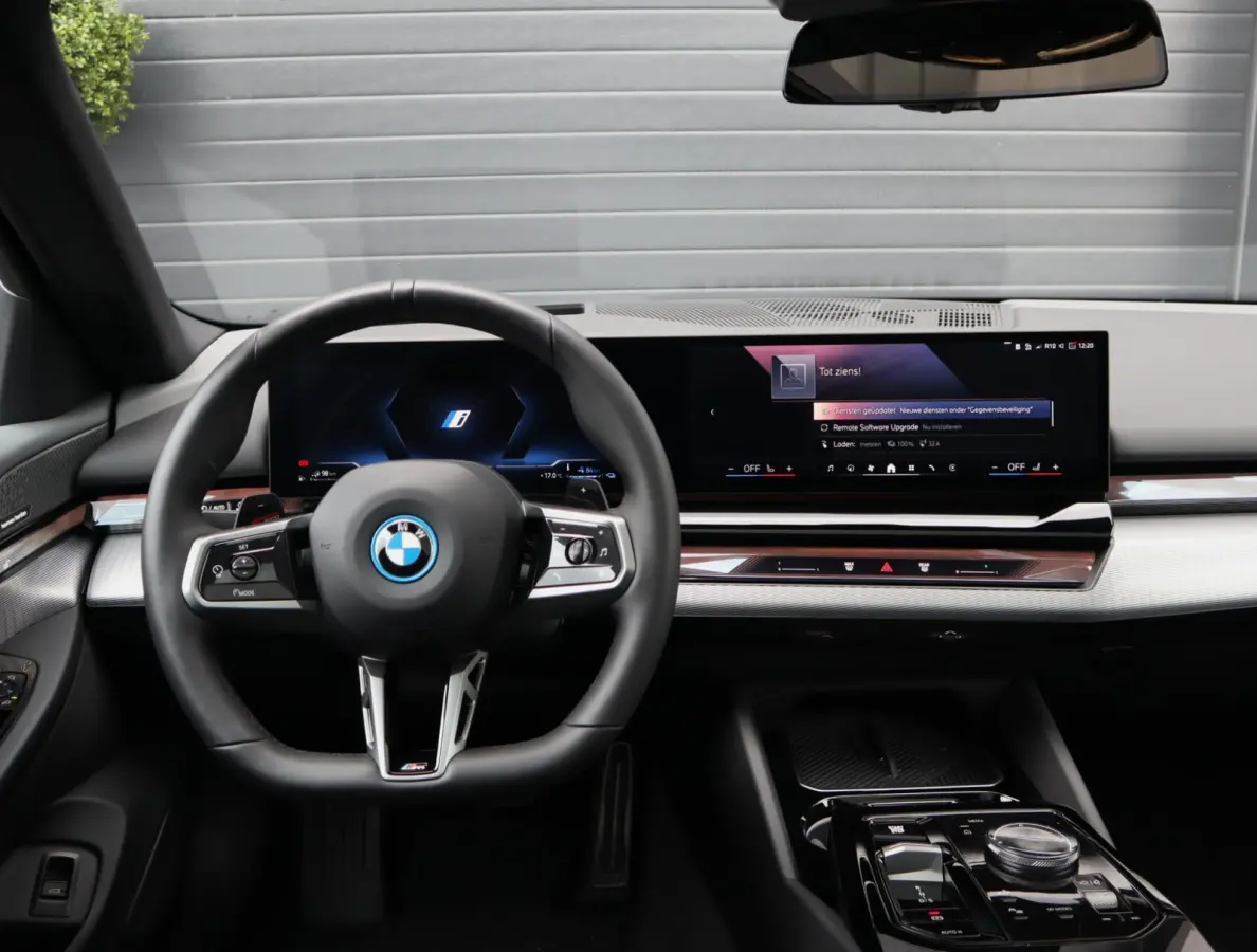 530e xDrive M Sport | Pano | Memory | Lazer | HUD | H+K | Bomvol