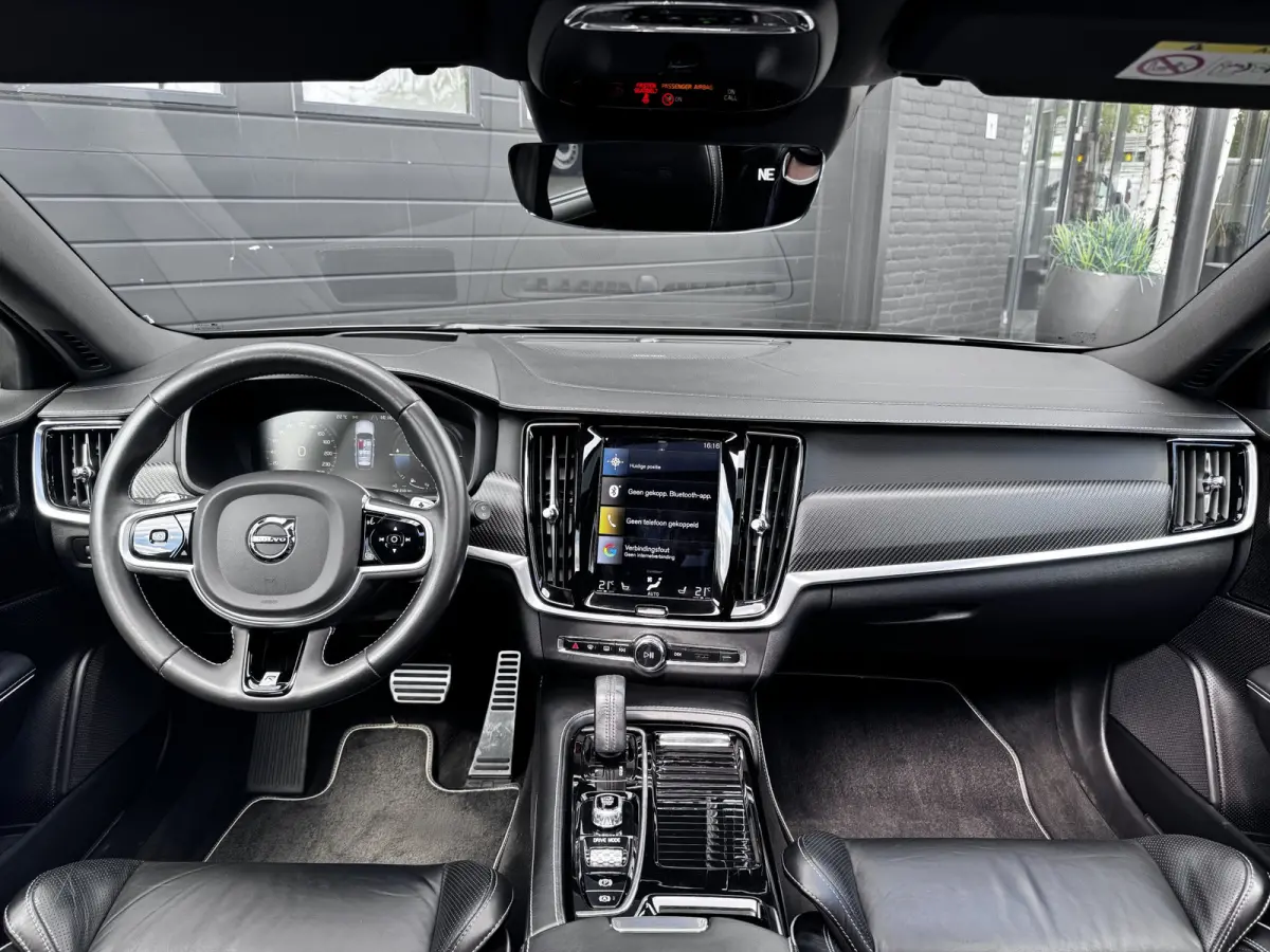 2.0 T8 AWD R-Design 391PK | Pano | H&K Audio | Head Up | Memory | €31.900,- Incl. BTW.