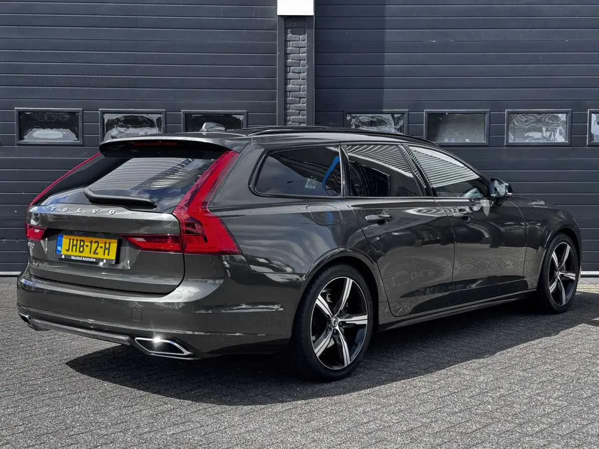 2.0 T8 AWD R-Design 391PK | Pano | H&K Audio | Head Up | Memory | €31.900,- Incl. BTW.