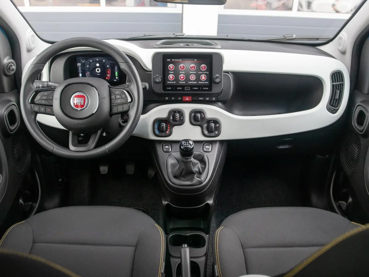 Cross | Airco | Cruise | Dakrails | 15" | PDC | Apple Carplay