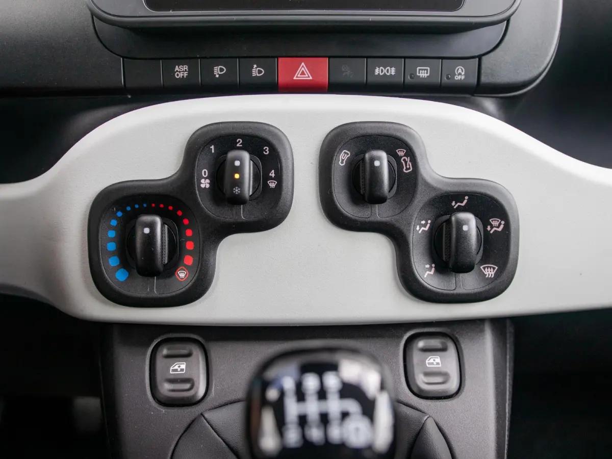Cross | Airco | Cruise | Dakrails | 15" | PDC | Apple Carplay