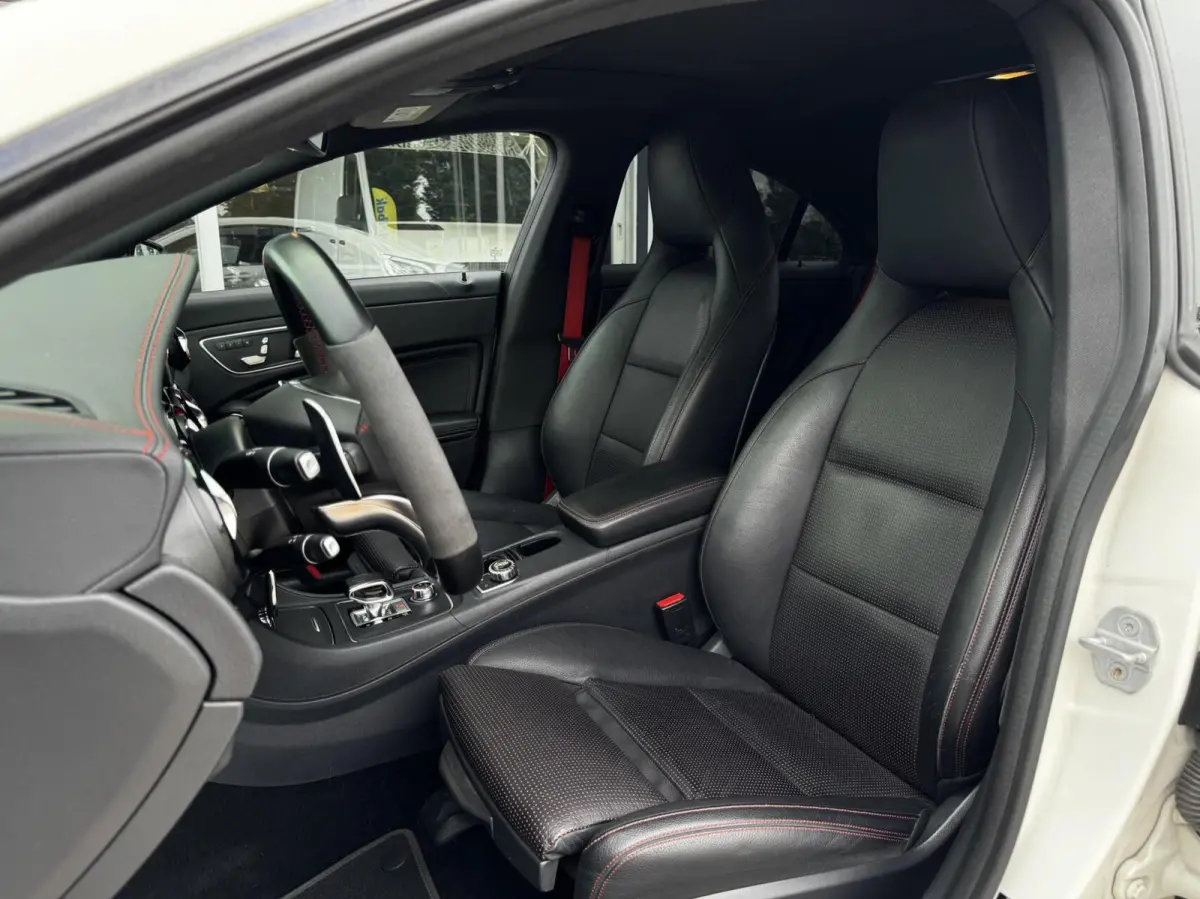 AMG 45 4MATIC|Pano|Performance|19"|381PK