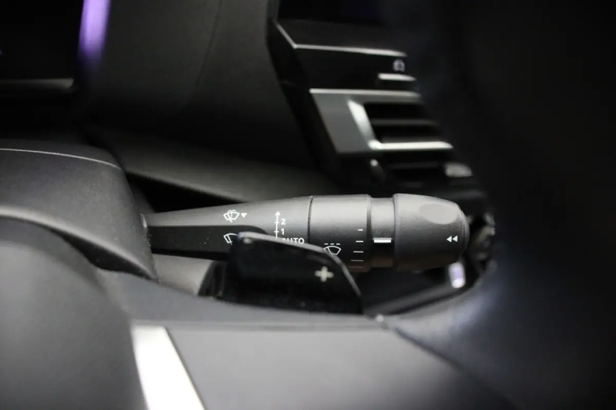1.2 Puretech Feel Edition Automaat - Carplay, Cruise