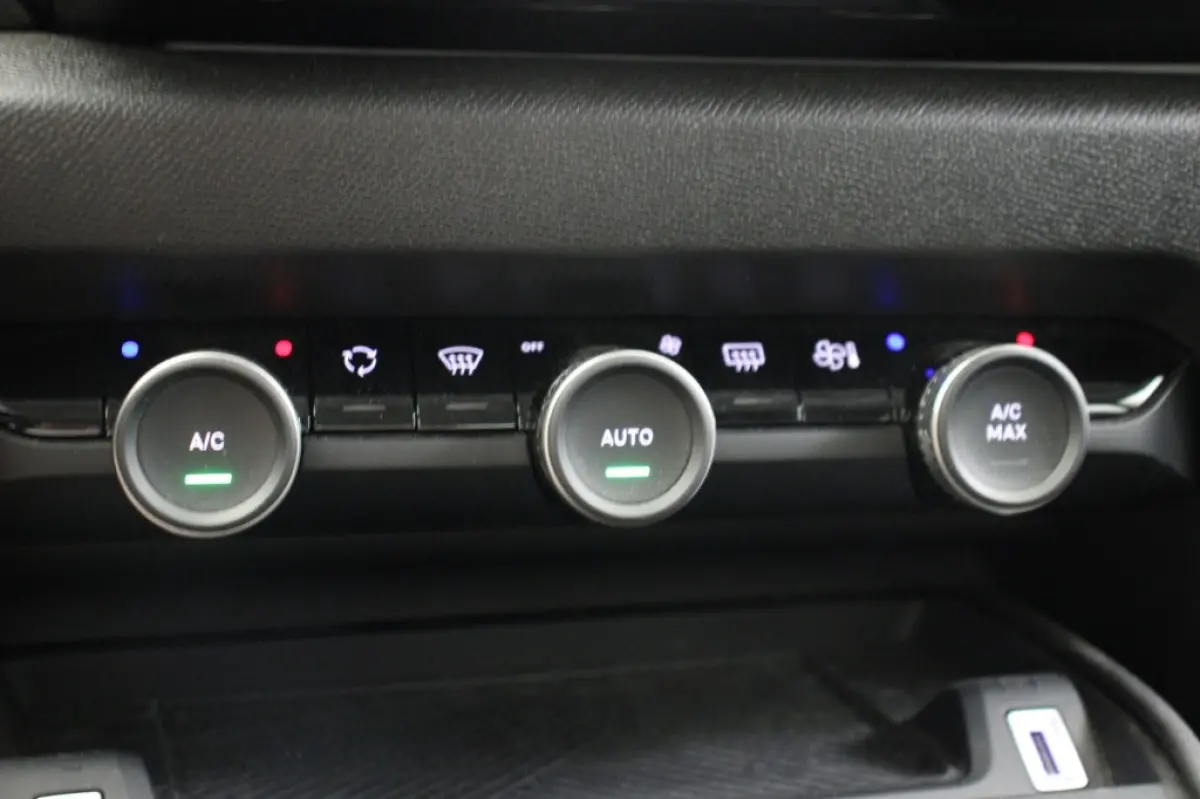 1.2 Puretech Feel Edition Automaat - Carplay, Cruise