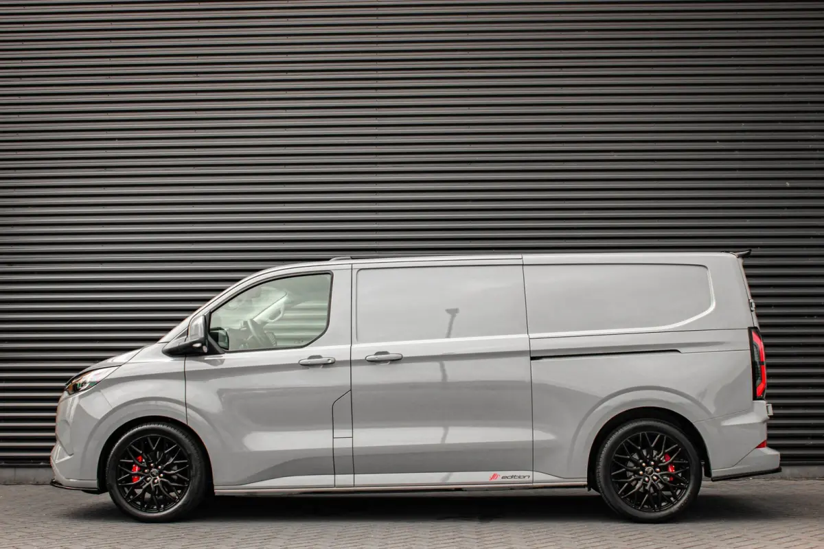 Cust. 340 L2H1 Limited 71kWh 218PK / JB- EDITON / CAMERA / 370KM RANGE / APPLE CARPLAY /DRIVERS- PACK /FULL OPTION