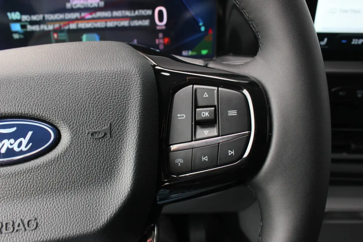 Cust. 340 L2H1 Limited 71kWh 218PK / JB- EDITON / CAMERA / 370KM RANGE / APPLE CARPLAY /DRIVERS- PACK /FULL OPTION