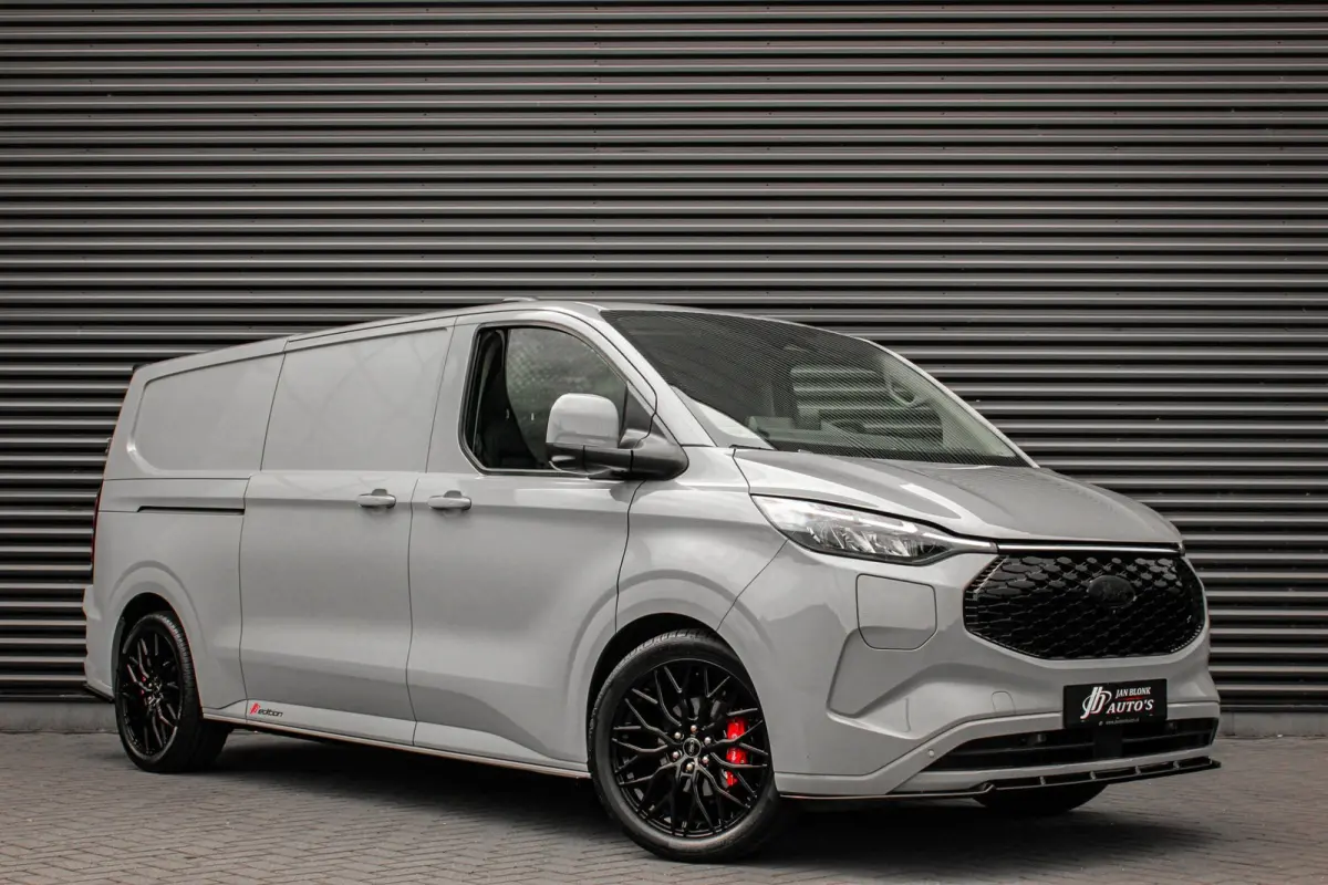 Cust. 340 L2H1 Limited 71kWh 218PK / JB- EDITON / CAMERA / 370KM RANGE / APPLE CARPLAY /DRIVERS- PACK /FULL OPTION