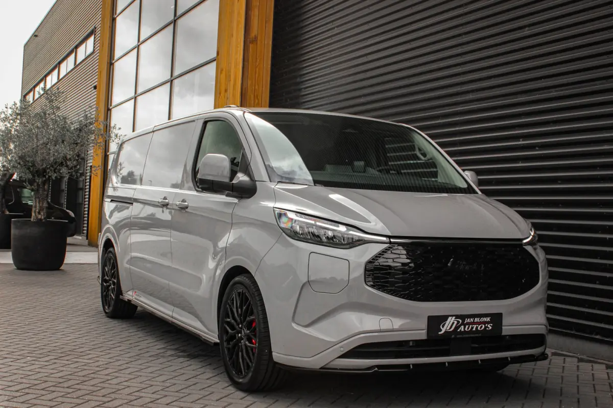 Cust. 340 L2H1 Limited 71kWh 218PK / JB- EDITON / CAMERA / 370KM RANGE / APPLE CARPLAY /DRIVERS- PACK /FULL OPTION