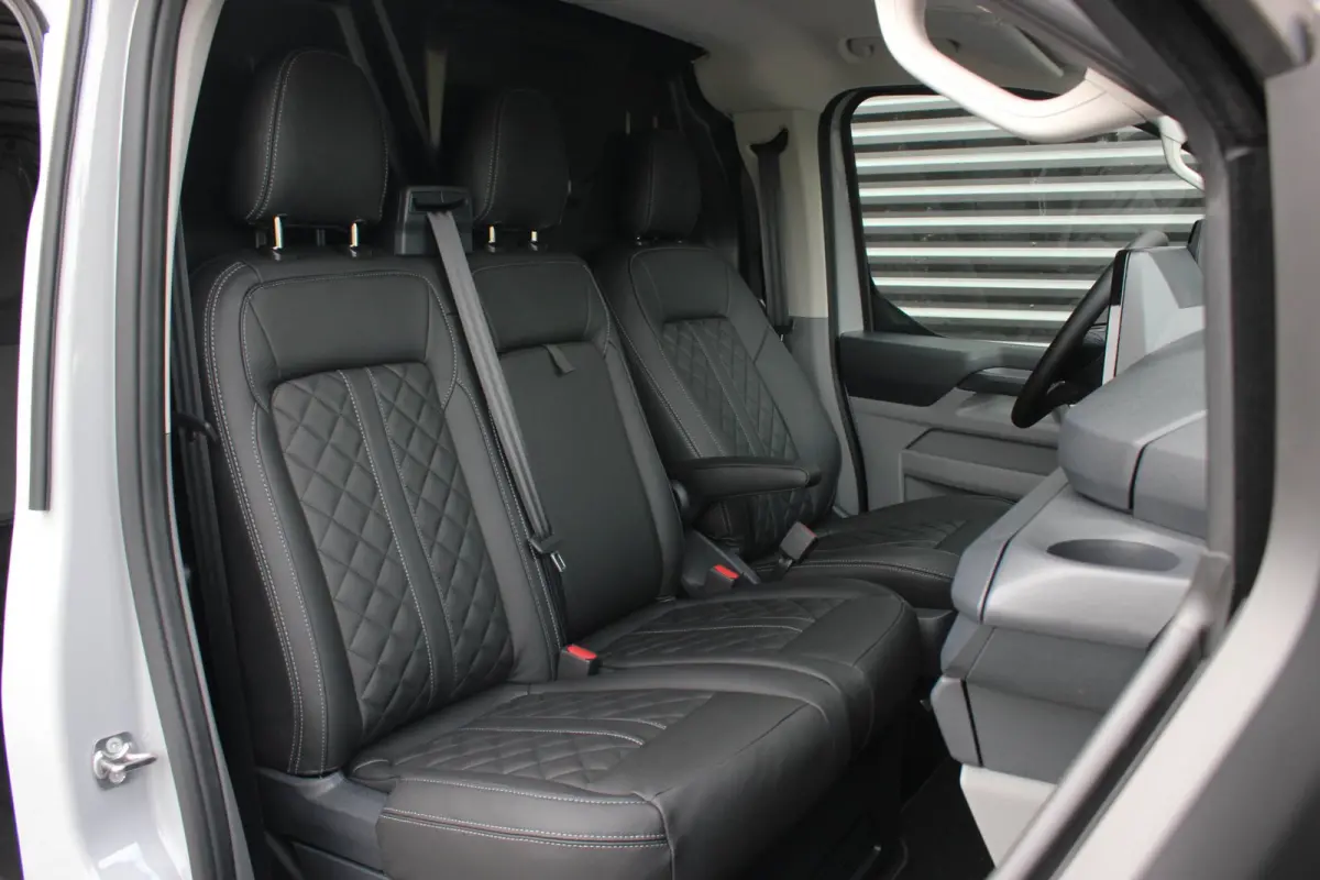Cust. 340 L2H1 Limited 71kWh 218PK / JB- EDITON / CAMERA / 370KM RANGE / APPLE CARPLAY /DRIVERS- PACK /FULL OPTION