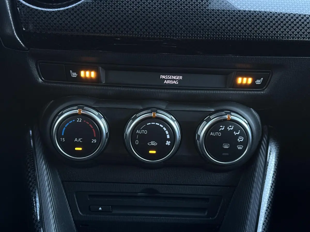 1.5 Kizoku Skyactiv-G, Cruise, PDC, Clima, Stoelverw