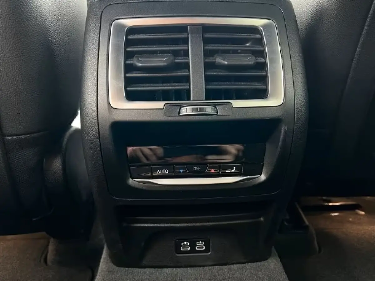 M-SPORT 80 kWh (210kW/286pk) ** LED, LEDER, PANO, TREKH, ALARM, H&K SOUND,  20-inch LMV ** 1e EIG - UNFALLFREI ** ** INFORMEER OOK NAAR ONZE AANTREKKELIJKE FINANCIAL-LEASE TARIEVEN **