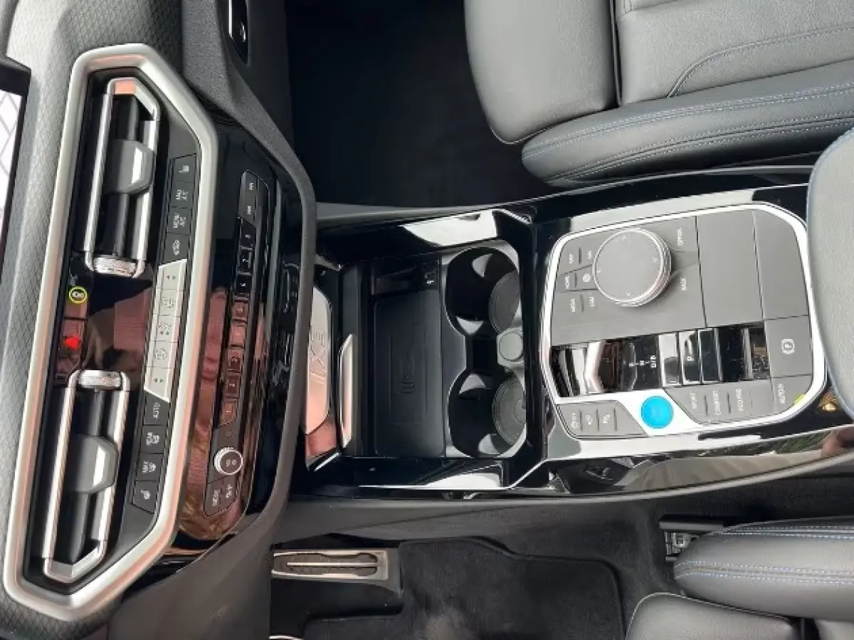M-SPORT 80 kWh (210kW/286pk) ** LED, LEDER, PANO, TREKH, ALARM, H&K SOUND,  20-inch LMV ** 1e EIG - UNFALLFREI ** ** INFORMEER OOK NAAR ONZE AANTREKKELIJKE FINANCIAL-LEASE TARIEVEN **