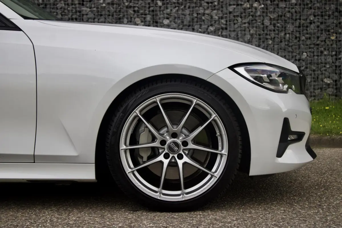 BMW 330i Touring|Pano - Parelmoer Wit - Live Cockpit - 1 Eig