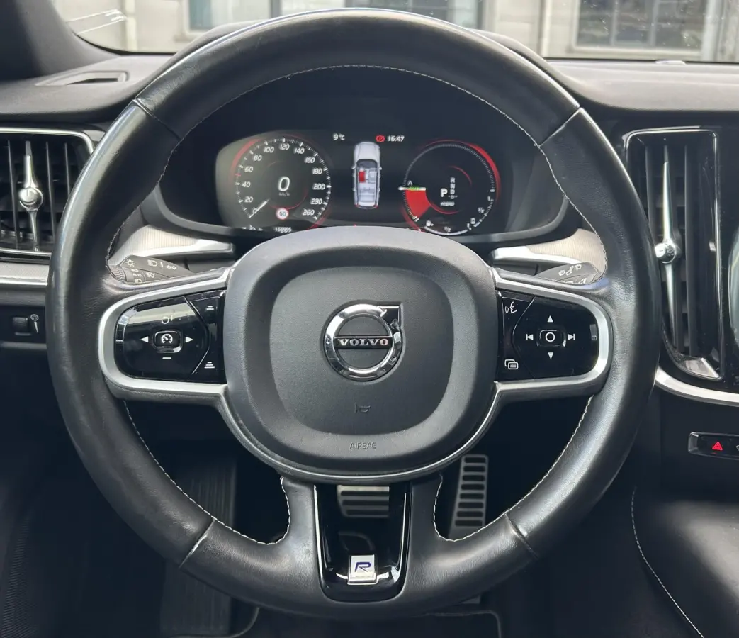 2.0 T8 Twin Engine AWD R-Design 331PK | Achteruitrijcamera | Elektrische Trekhaak | Nieuwe APK | LED | Carplay | Lederen Bekleding | Elektrisch Bestuurdersstoel met Geheugen | Elektrisch Ver