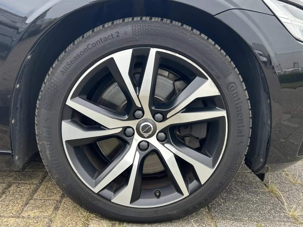 2.0 T8 Twin Engine AWD R-Design 331PK | Achteruitrijcamera | Elektrische Trekhaak | Nieuwe APK | LED | Carplay | Lederen Bekleding | Elektrisch Bestuurdersstoel met Geheugen | Elektrisch Ver