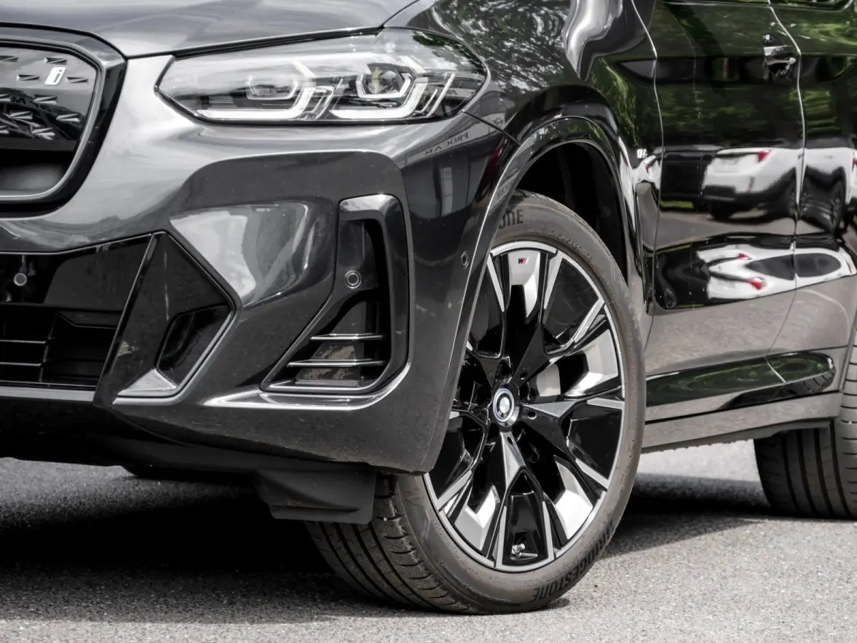 M-SPORT 80 kWh (210kW/286pk) ** LED, LEDER, PANO, TREKH, ALARM, H&K SOUND,  20-inch LMV ** 1e EIG - UNFALLFREI ** ** INFORMEER OOK NAAR ONZE AANTREKKELIJKE FINANCIAL-LEASE TARIEVEN **