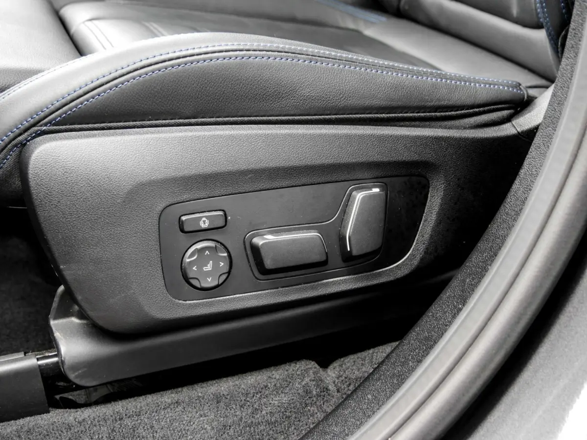 M-SPORT 80 kWh (210kW/286pk) ** LED, LEDER, PANO, TREKH, ALARM, H&K SOUND,  20-inch LMV ** 1e EIG - UNFALLFREI ** ** INFORMEER OOK NAAR ONZE AANTREKKELIJKE FINANCIAL-LEASE TARIEVEN **
