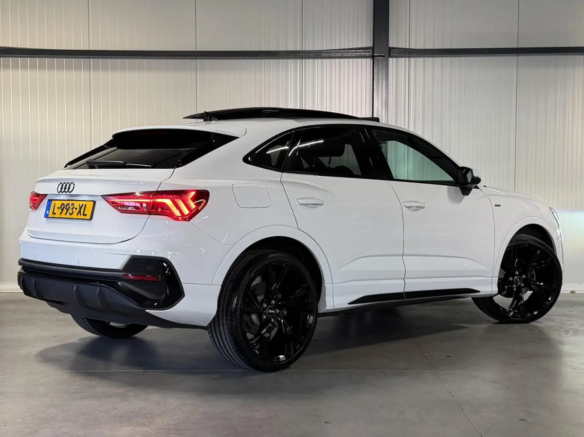 35 TFSI S-line Pano Virtual Black Optic
