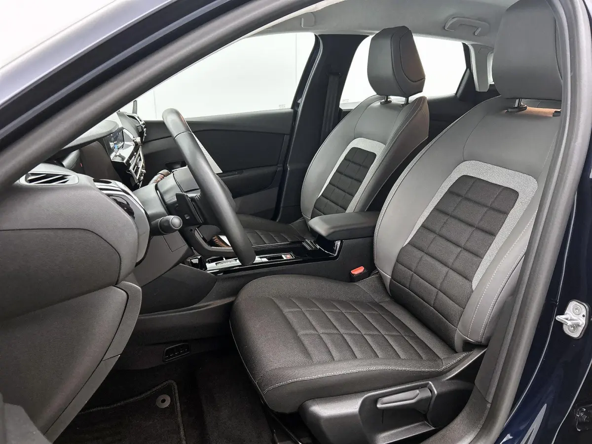 1.2 Hybrid 145pk Plus Automaat | Apple Carplay/Android Auto | Climate Control | Cruise Control | Camera | LED |