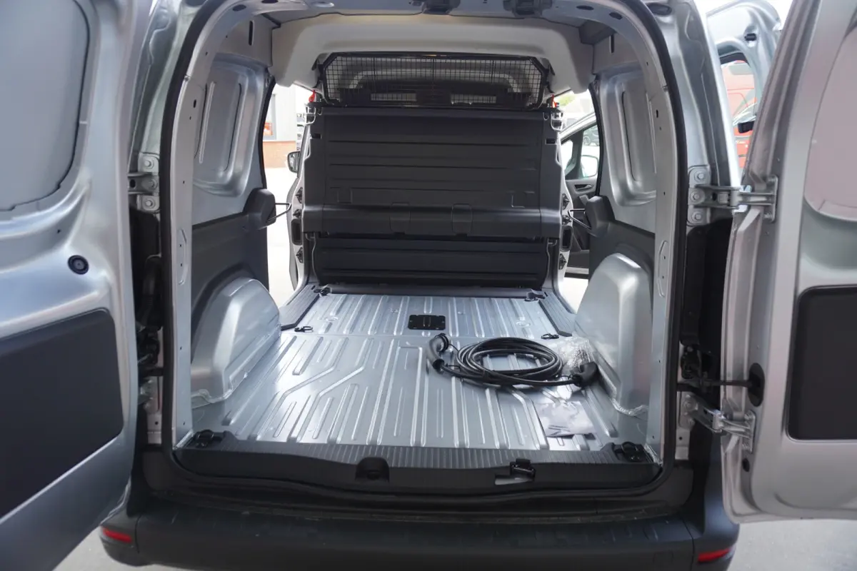Advance L2 44 kWh Automaat Opklapbare Dubbelcabine nr.V095 | 120PK | Climate | Navi | Cruise | Schuifdeur L + R